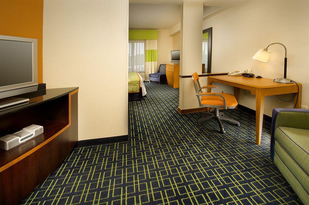 Fairfield Inn And Suites Cleveland Rom bilde