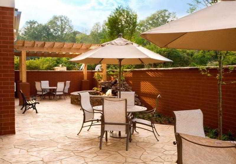 Fairfield Inn And Suites Cleveland Restaurant bilde