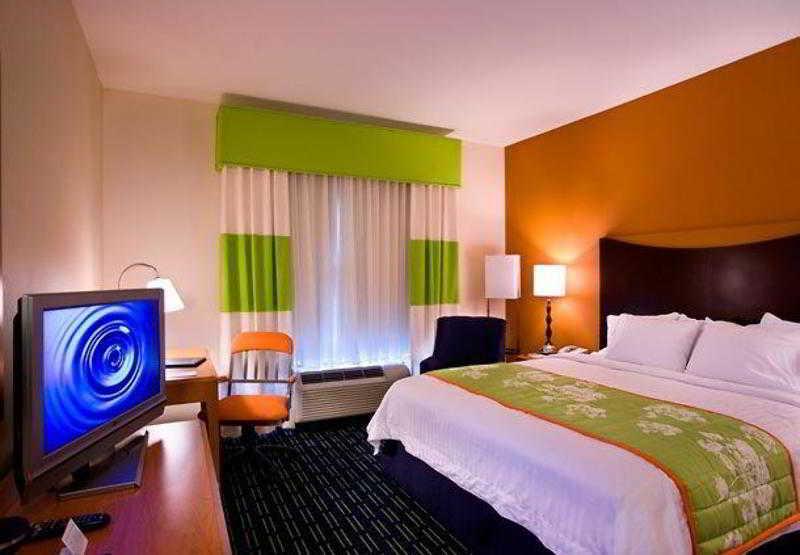 Fairfield Inn And Suites Cleveland Rom bilde