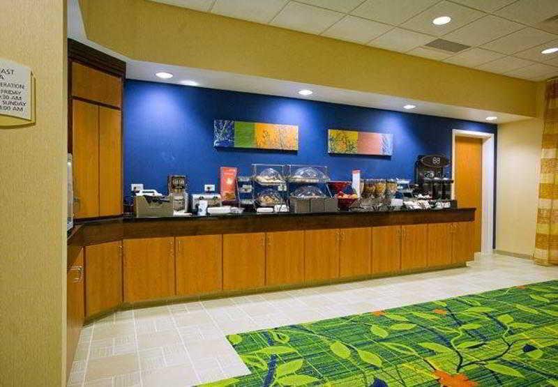 Fairfield Inn And Suites Cleveland Restaurant bilde