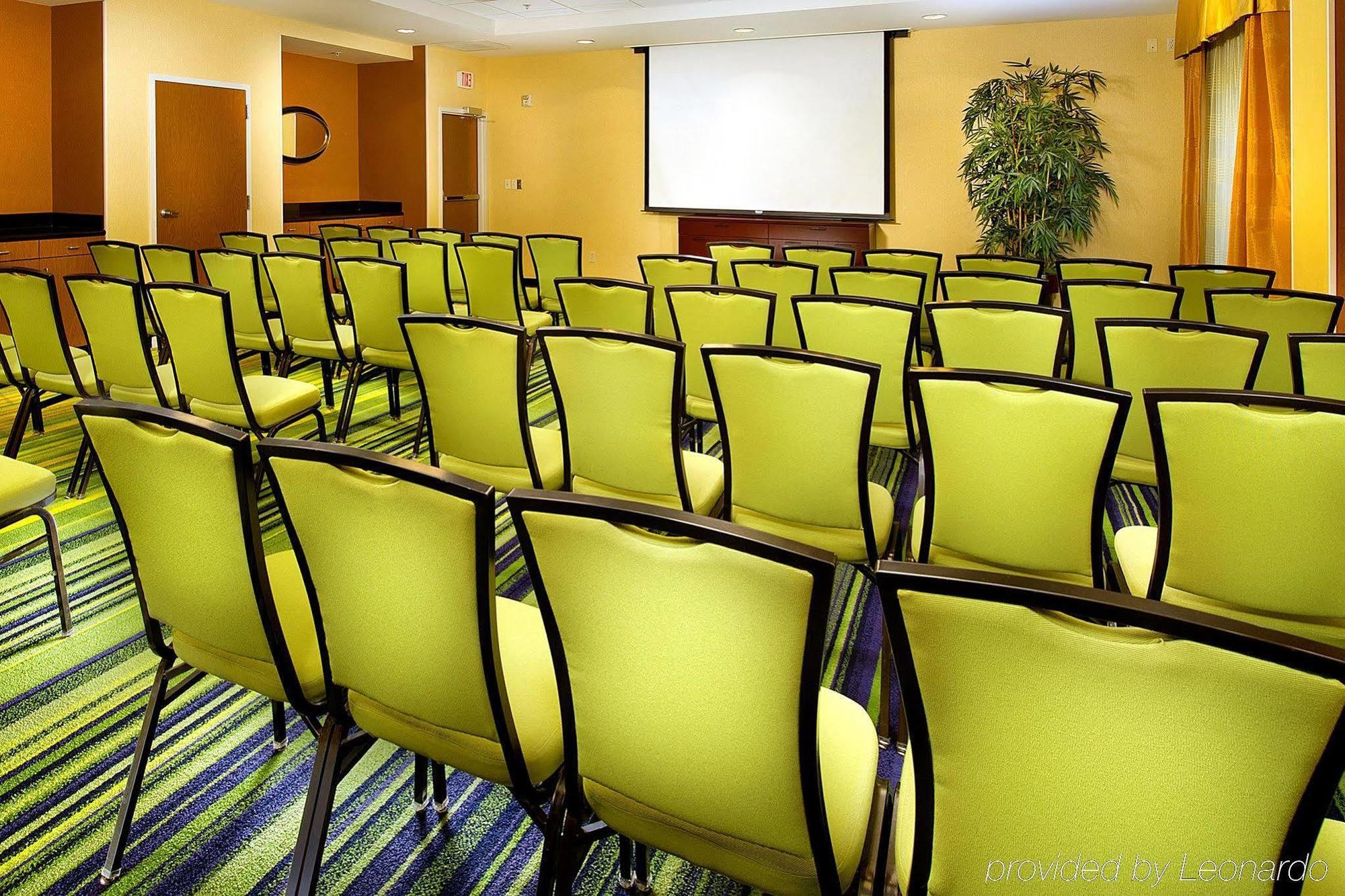 Fairfield Inn And Suites Cleveland Business bilde